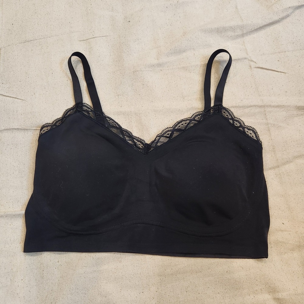 TRUE & CO Black Lace Trim Adjustable Strap V-Neck Wireless Comfort Bra Small S